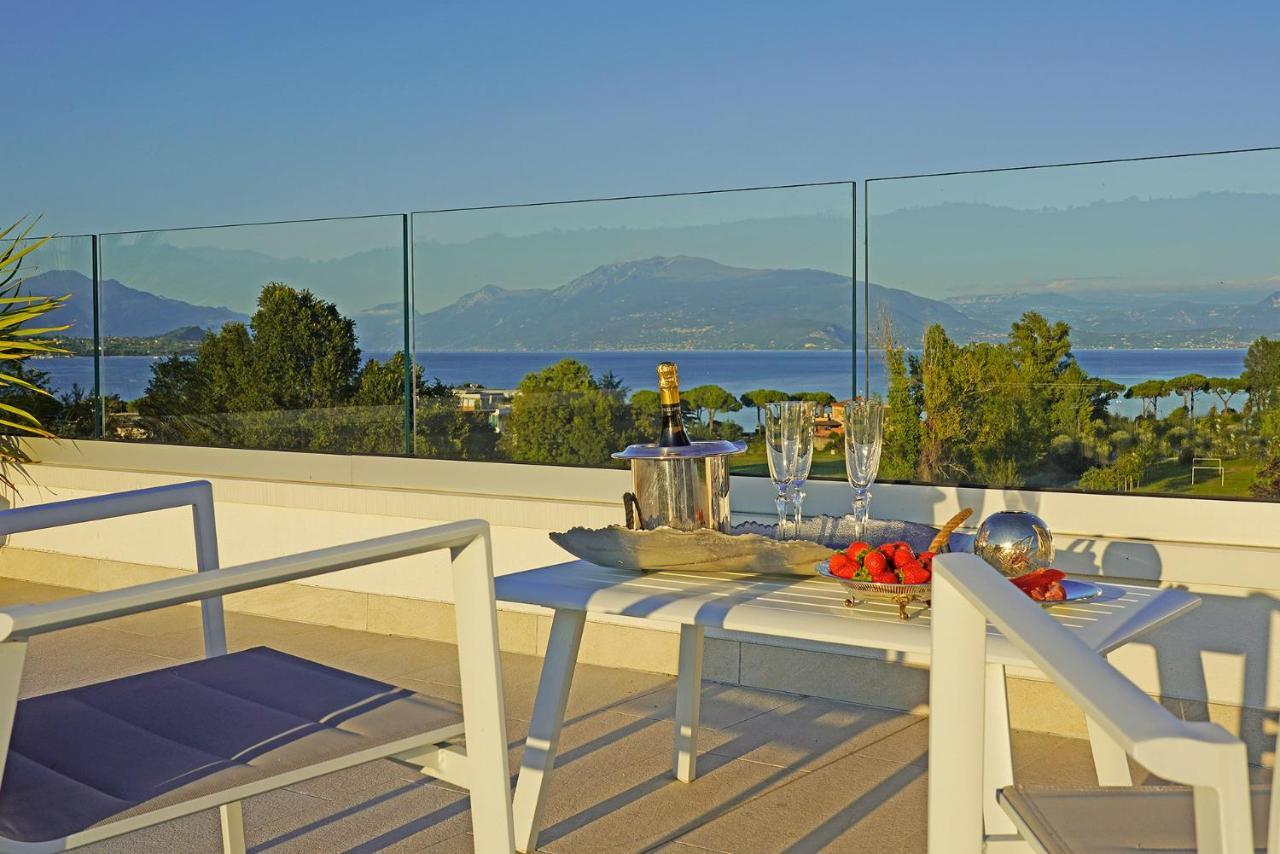 Villa Bianca Luxury Apartments Desenzano del Garda Zewnętrze zdjęcie