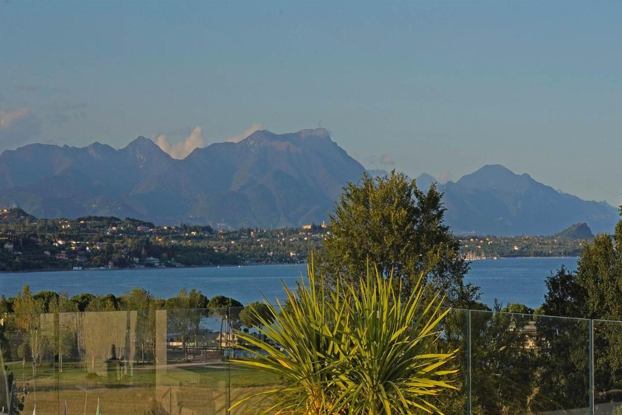 Villa Bianca Luxury Apartments Desenzano del Garda Zewnętrze zdjęcie