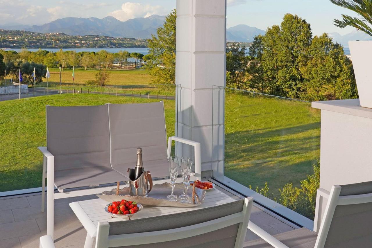 Villa Bianca Luxury Apartments Desenzano del Garda Zewnętrze zdjęcie